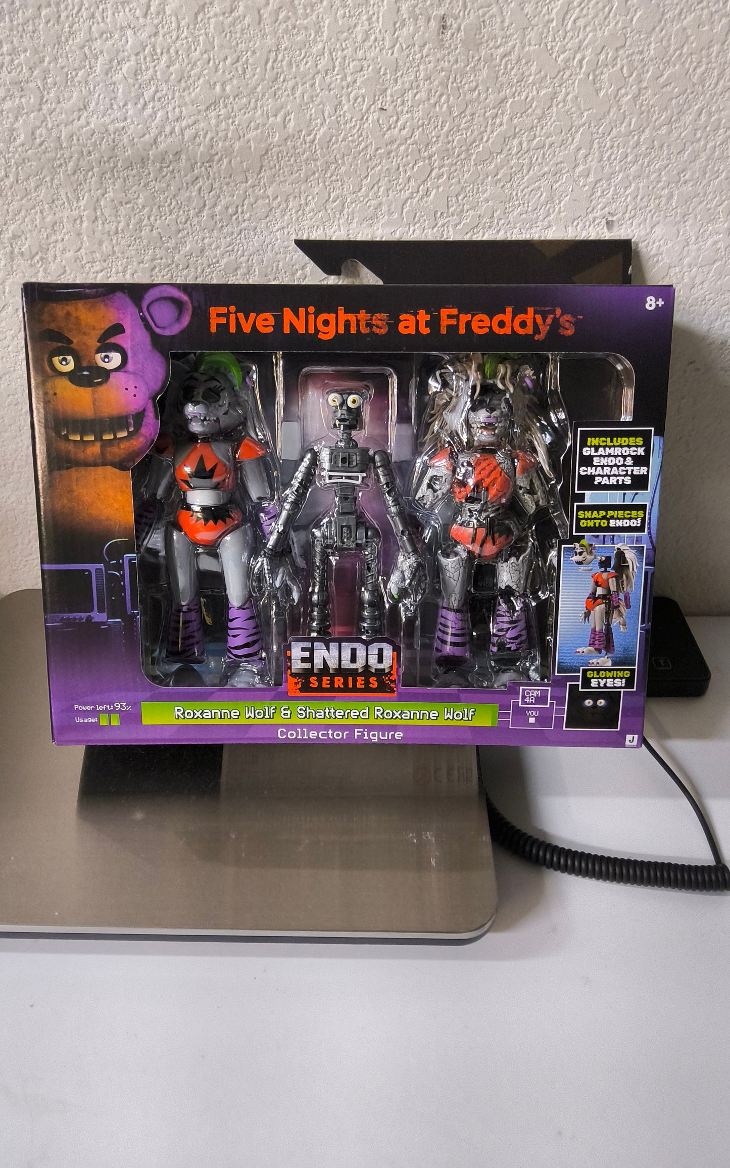 FNAF Endo-02 6-Inch Figure with Roxanne Wolf & Shattered Roxanne Parts