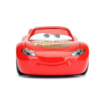 Disney Pixar Cars Lightning McQueen 1:24 Die-Cast Race Car with Tire Rack