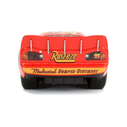 Disney Pixar Cars Lightning McQueen 1:24 Die-Cast Race Car with Tire Rack