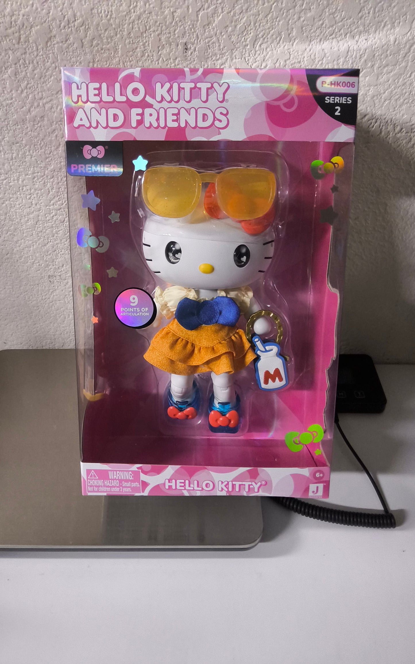 Hello Kitty and Friends Premier Series 2 Hello Kitty Figure