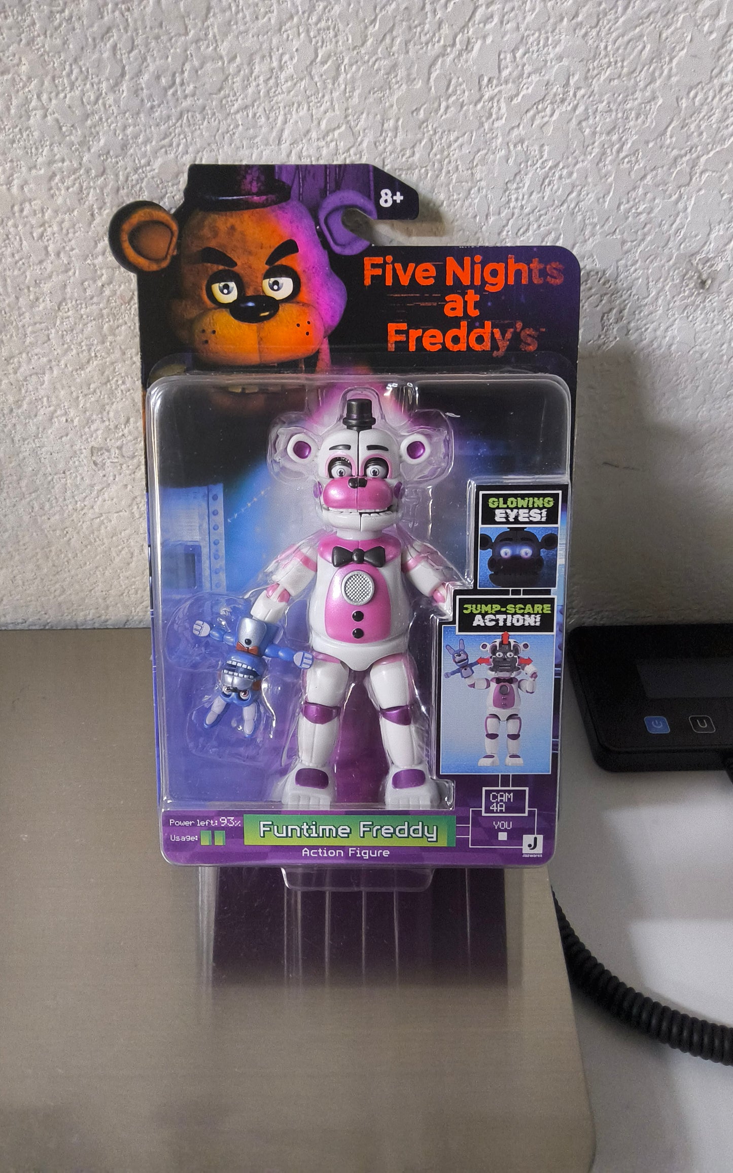 Jazwares FNAF Funtime Freddy 5-Inch Jumpscare Action Figure with Glow Eyes