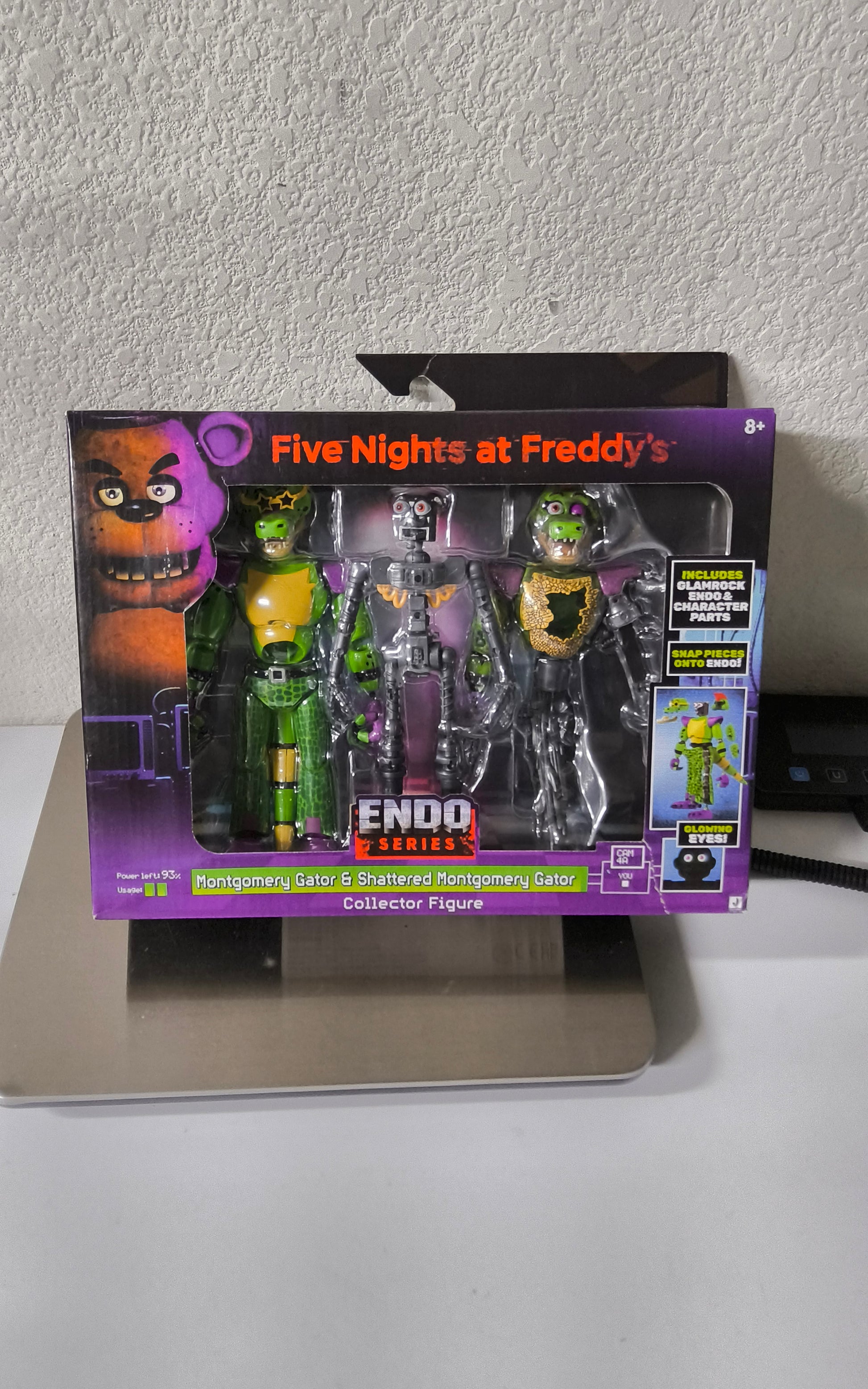 Five Nights at Freddy’s Endo Series Montgomery Gator and Shattered Montgomery Gator Jazwares collector figure
