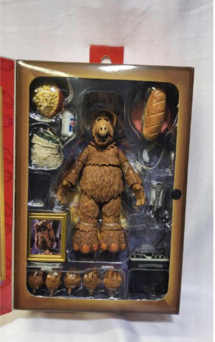 NECA Alf Ultimate 7-Inch Scale Action Figure - Interchangeable Hands & Accessori