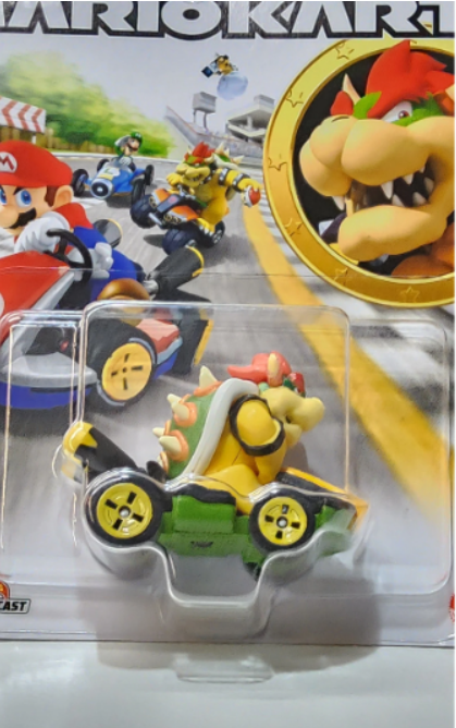 Hot Wheels Super Mario Bros Bowser Mariokart Standard Kart Toy Car