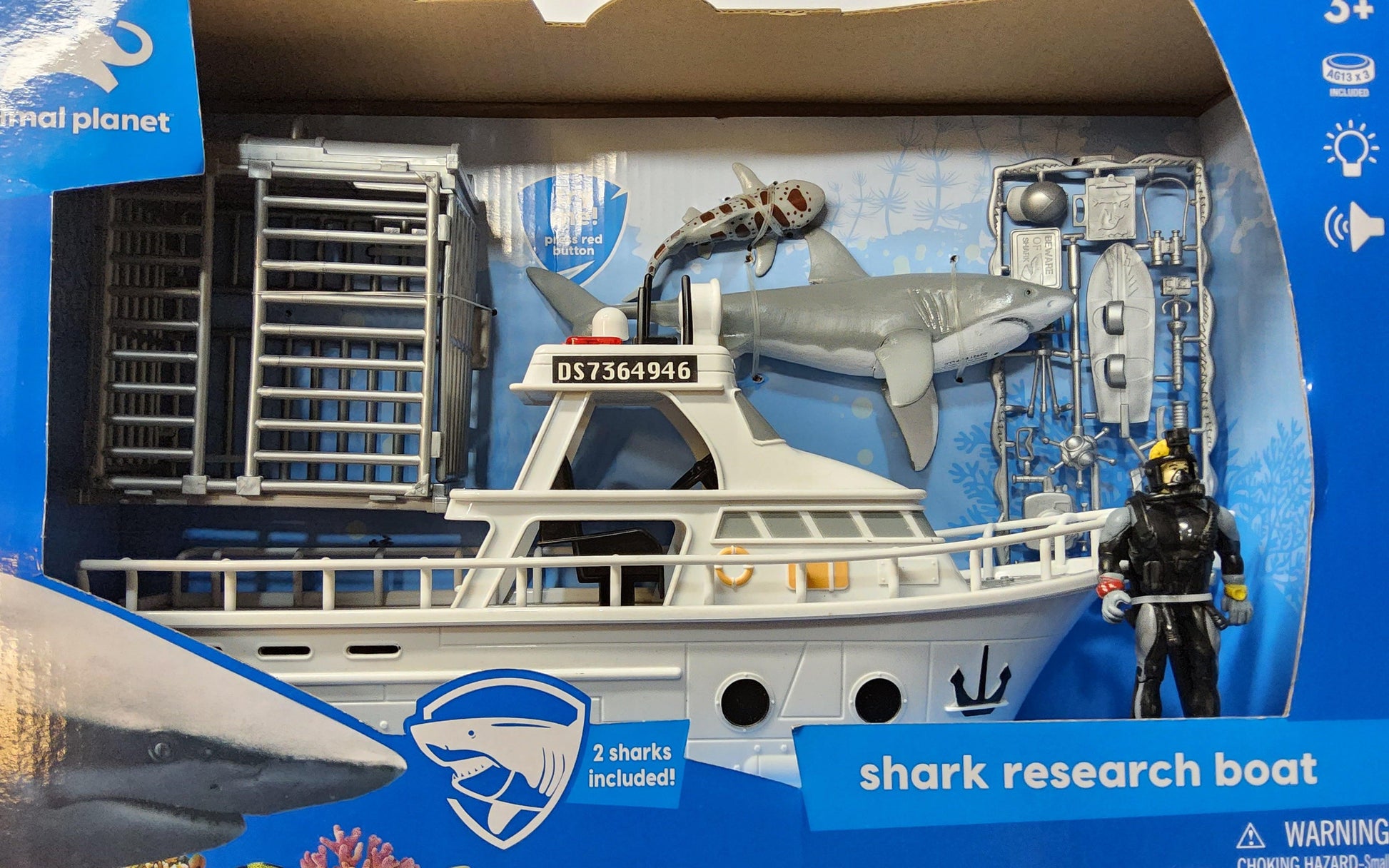 Animal Planet Great White Shark Research Boat 1 Diver 1 Shark Cage 2 Sharks & 13 Accessories Set - Logan's Toy Chest