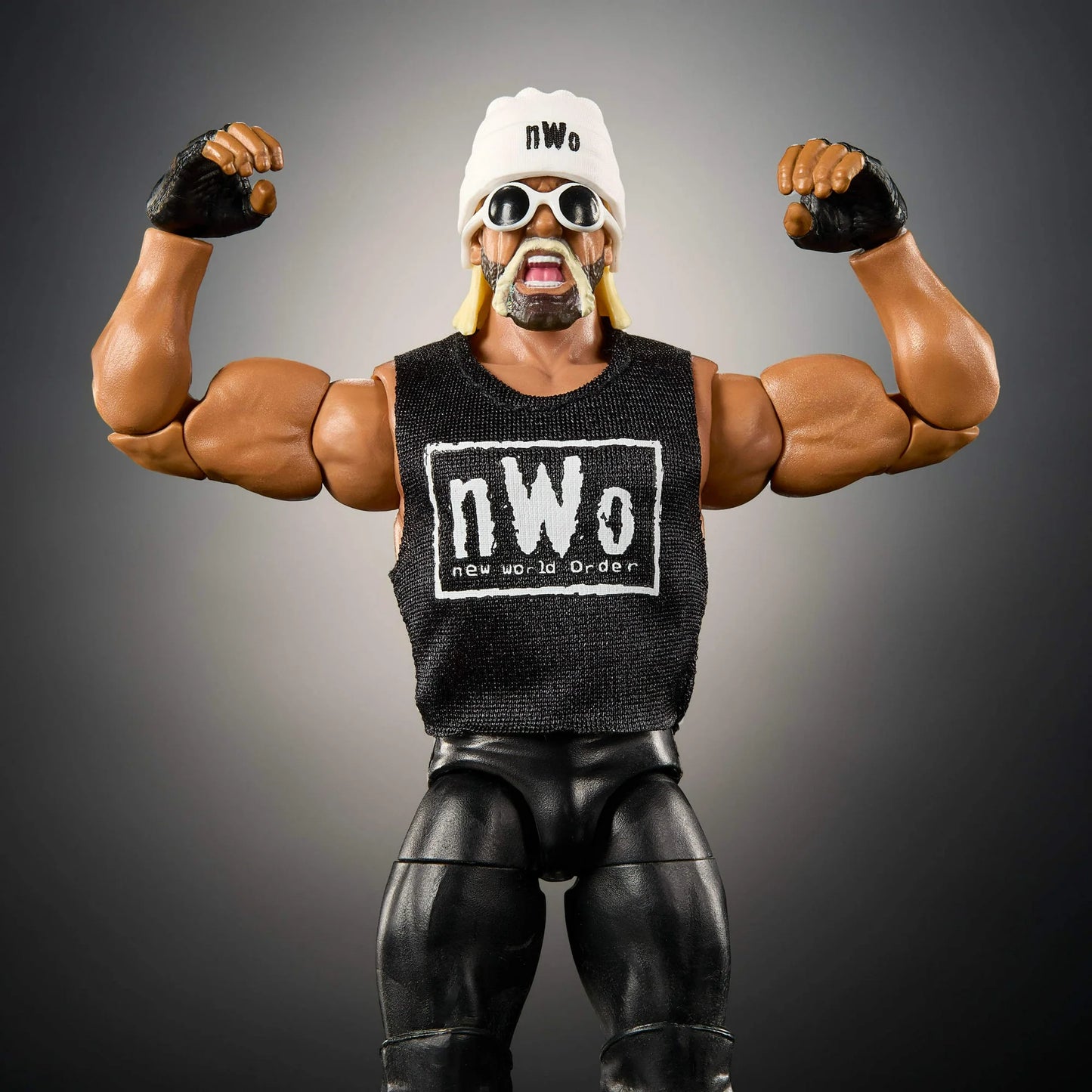 WWE Monday Night War Elite Hollywood Hogan 6" Figure with Accessories