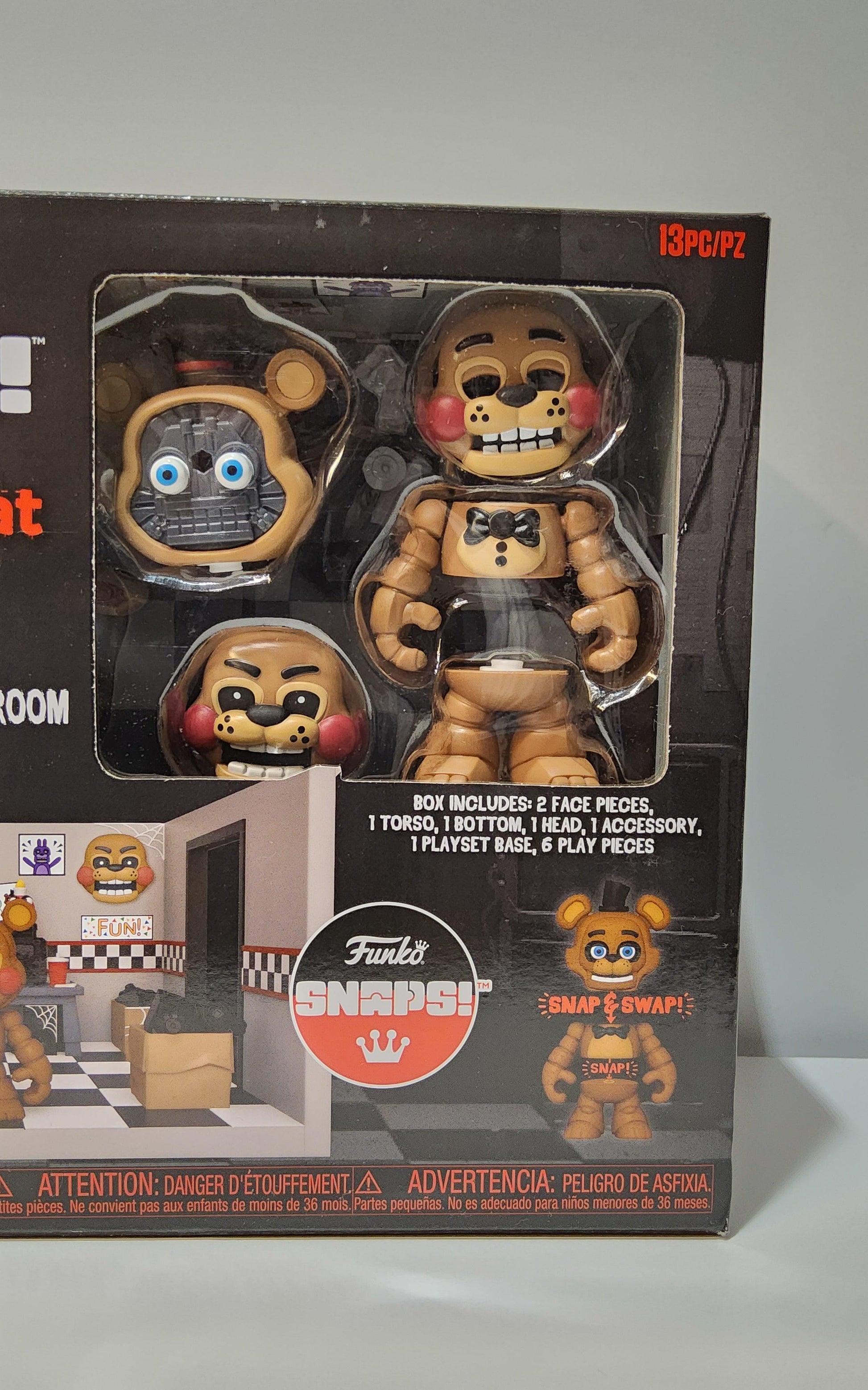 Five Nights at Freddy's SNAPS! Toy Freddy with Storage Room Playset