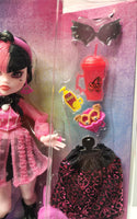 Monster High Draculaura 11" Fashion Doll Pet & Accessories - Logan's Toy Chest